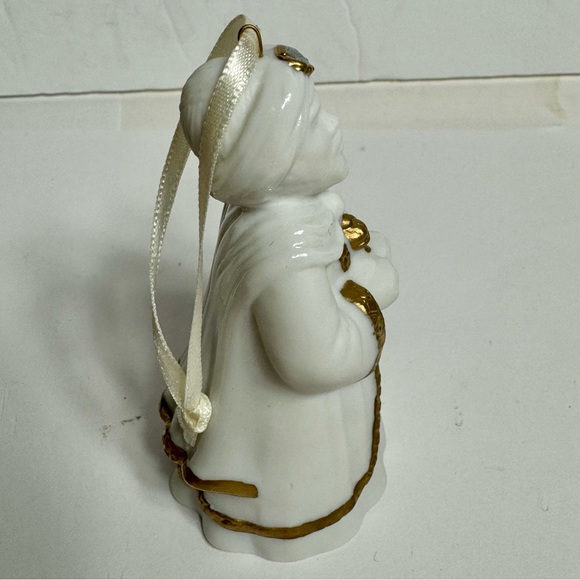 1996 Magi Bells - Balthasar (Frankincense)
1996 HALLMARK PREMIUM ORNAMENT - Picture 6 of 12